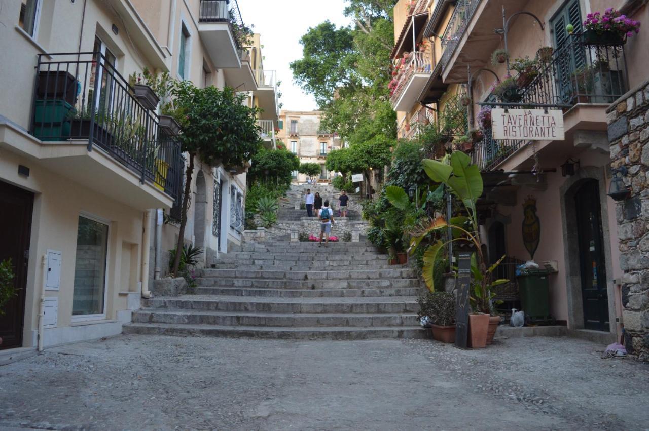 La Jacaranda Rooms Ταορμίνα Εξωτερικό φωτογραφία