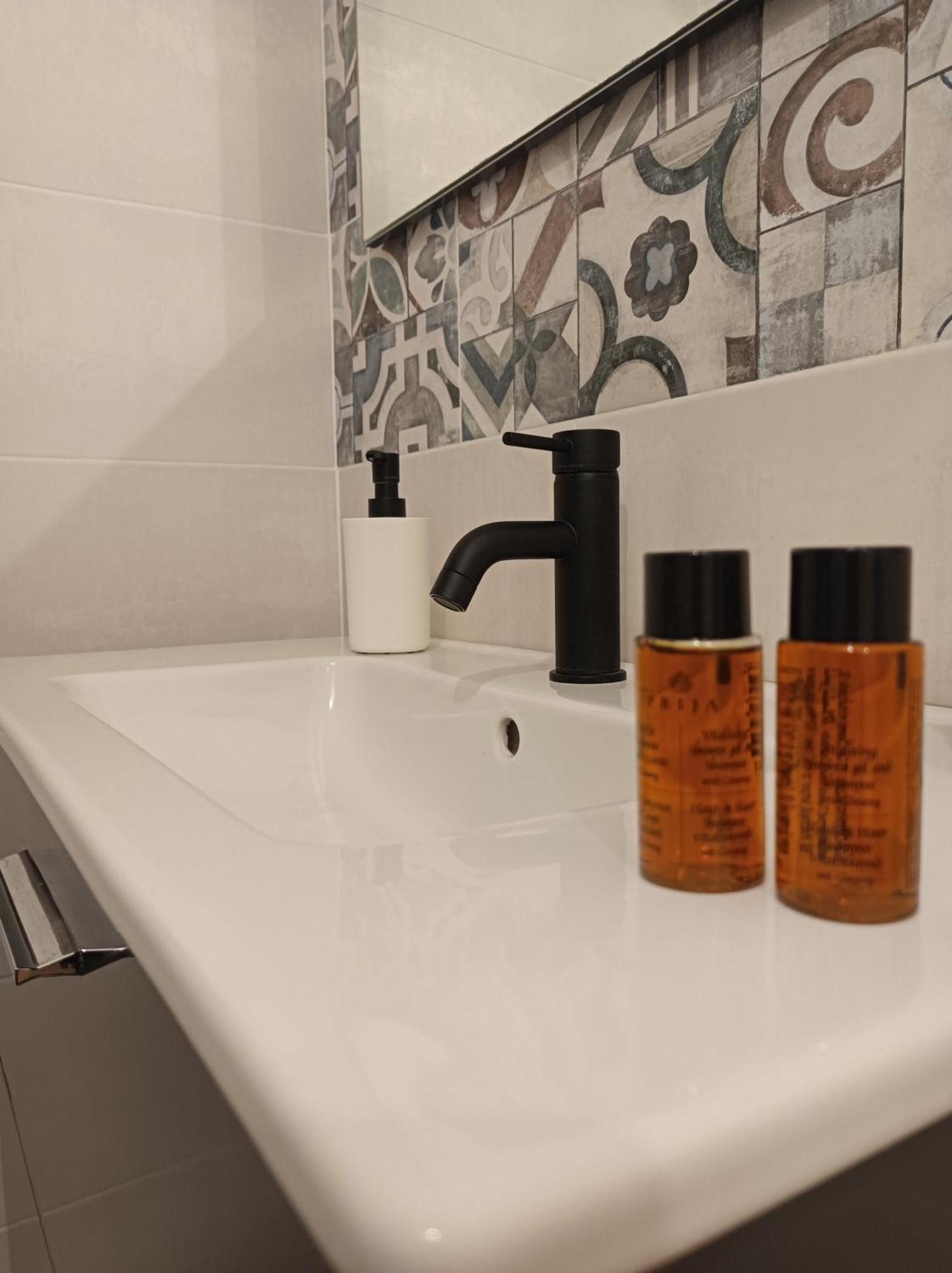 La Jacaranda Rooms Ταορμίνα Δωμάτιο φωτογραφία